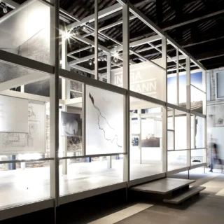Infra Éireann modular exhibition framework with square modules. An outline map is in the centre.